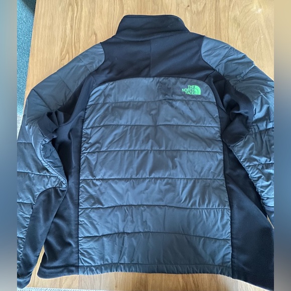 The North Face Men's Gray and Black Puffer Jacket - Picture 13 of 16